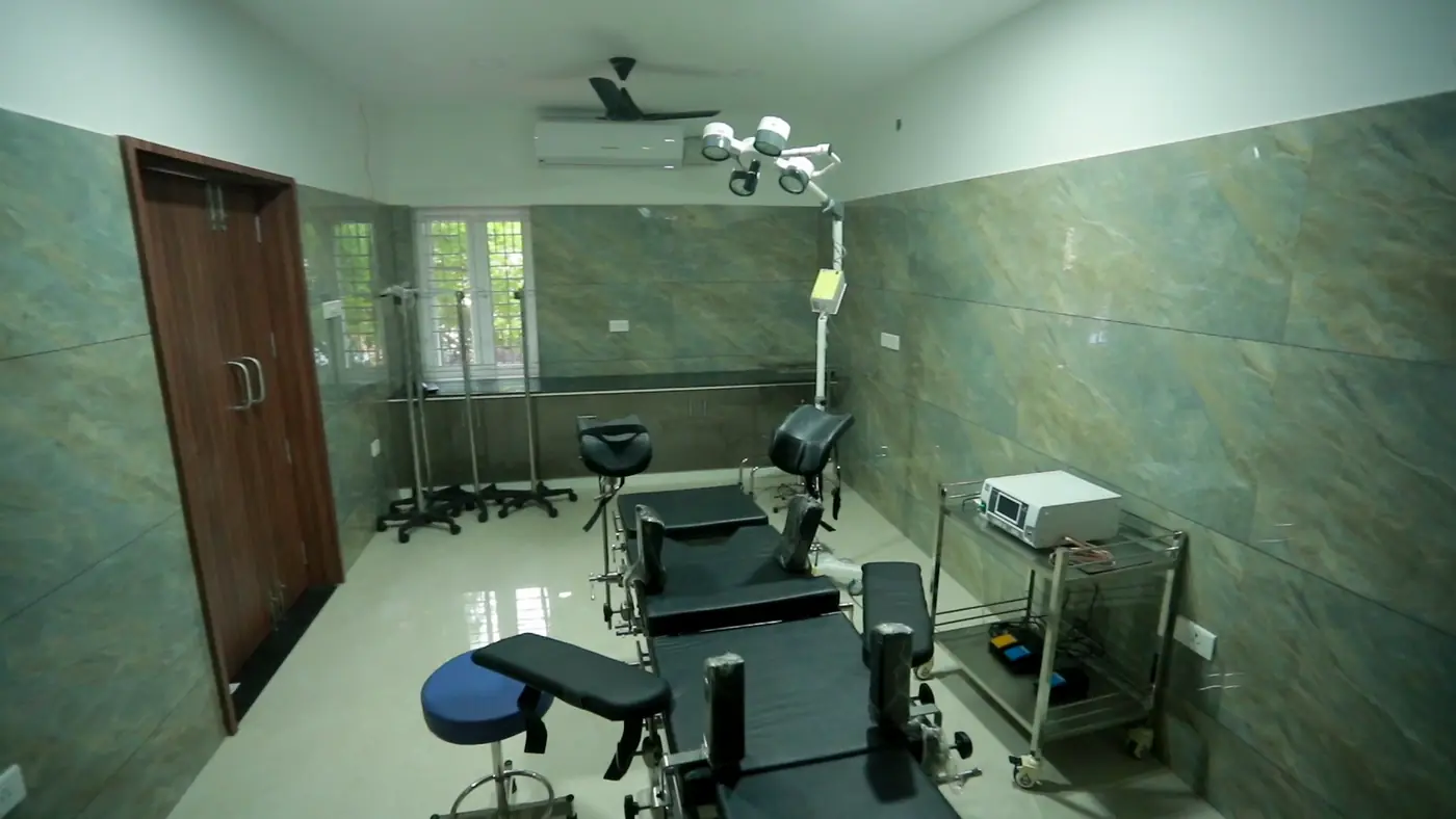 Procedure room at Subash Clinic, Tirupur